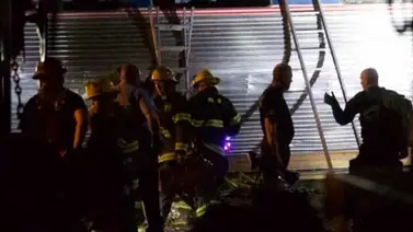 6 muertos y 140 heridos al descarrilar un tren en Filadelfia 6 muertos y 140 heridos al descarrilar un tren en Filadelfia