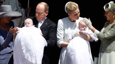 Prícipes de Mónaco bautizan a sus gemelos