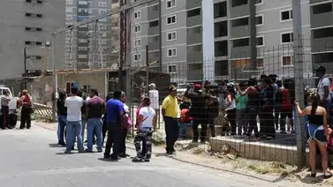 Toman complejo de Misión Vivienda para ejercer presión Toman complejo de Misión Vivienda para ejercer presión