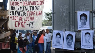 Encarcelan a exdirectivo policial por desaparición de 43 estudiantes
