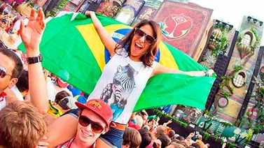 Tomorrowland confirma más ediciones en brasil