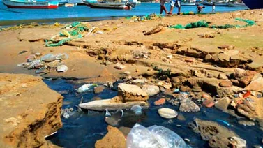 Comunidad "El Castillito" inundada de aguas residuales