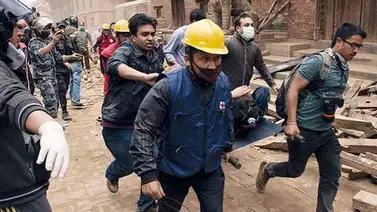 Muertes en Nepal superan los 5.000 Muertes en Nepal superan los 5.000