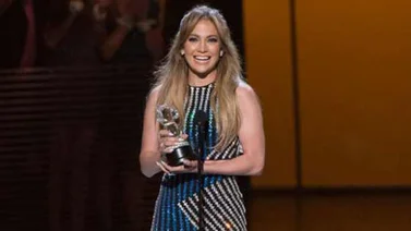 JLo se convierte en heroína