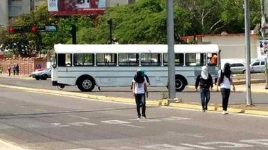 Encapuchados toman los alrededores de la URBE en Maracaibo