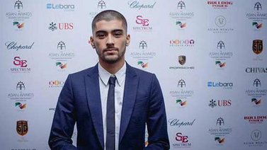 Ex One Direction Zayn Malik luce ahora el cabello rapado (Video)
