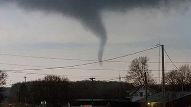 Tornado en Illinois dejó un muerto y siete heridos