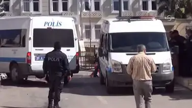 Turquía reestablece Twitter tras retirar las imágenes del fiscal asesinado Turquía reestablece Twitter tras retirar las imágenes del fiscal asesinado