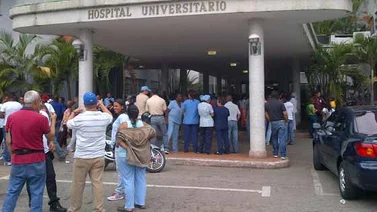 Obreros del Hospital Clínico Universitario retomarán jornadas de protestas