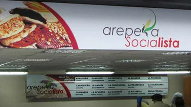 Areperas socialistas trabajan a media máquina