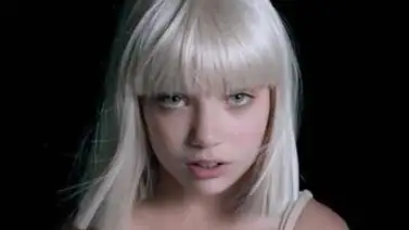 Sia lanza su nuevo vídeo con la niña de Chandelier Sia lanza su nuevo vídeo con la niña de Chandelier
