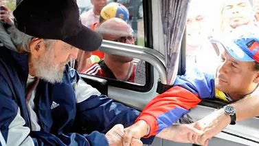Castro: Hay que apoyar a Venezuela porque está en juego el equilibrio del mundo