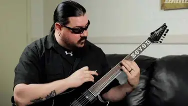 Guitarrista de Slipknot fue apuñalado por su hermano en la cabeza Guitarrista de Slipknot fue apuñalado por su hermano en la cabeza