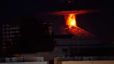 En Chile evacúan a 3.385 personas por erupción del volcán Villarrica