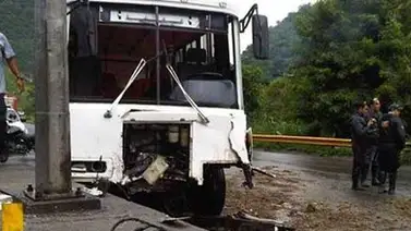 Colisión de autobús deja 25 lesionados en Tacarigua Colisión de autobús deja 25 lesionados en Tacarigua