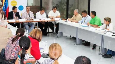 Defensoría y líneas aéreas firmaron acuerdos para optimizar servicios