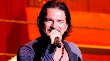 Arjona recibirá galardón a la excelencia en premios Lo Nuestro
