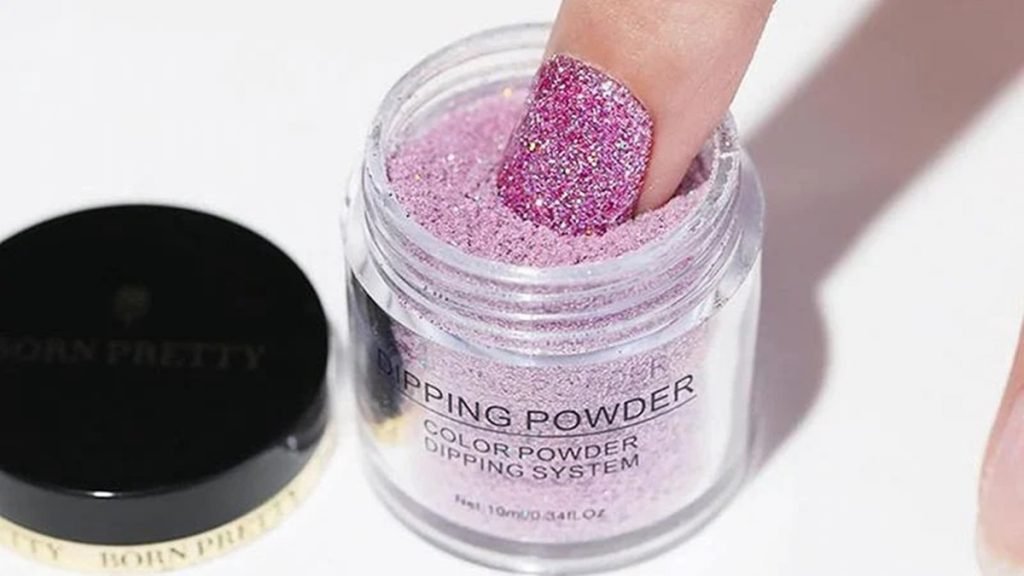 Dipping: manicura alternativa duradera y sin uso de lámparas