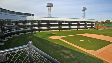EEUU | Compran estadio de béisbol por $1 y lo transforman en un departamento lujoso