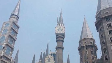 Construyen en China universidad parecida a la escuela de Harry Potter
