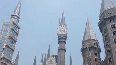 Construyen en China universidad parecida a la escuela de Harry Potter