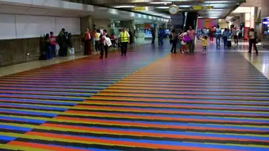 Restauran obra de Cruz Diez en el Aeropuerto de Maiquetía Restauran obra de Cruz Diez en el Aeropuerto de Maiquetía