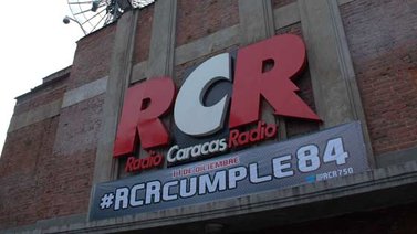 RCR apaga 84 velitas y sigue en la carrera de obstáculos
