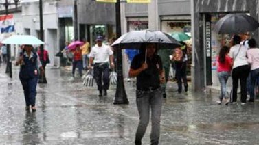 Advierten chaparrones para este lunes