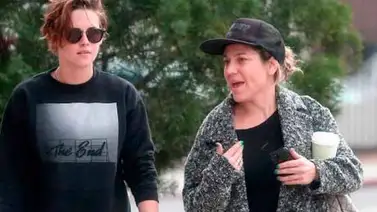 ¡Pillada! Kristen Stewart coquetea con una rubia ¡Pillada! Kristen Stewart coquetea con una rubia