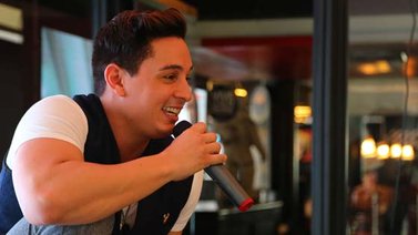 Víctor Drija se hizo sentir con la presentación de su trilogía
