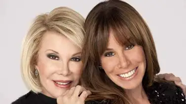 Melissa Rivers indignada por errores cometidos en la operación de su madre Melissa Rivers indignada por errores cometidos en la operación de su madre