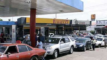 Este lunes esperan normalizar el suministro de combustible en Táchira