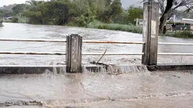 Monitorean nivel del río Cabriales de Valencia ante fuertes lluvias Monitorean nivel del río Cabriales de Valencia ante fuertes lluvias