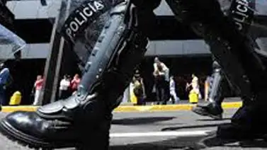 Dictan sentencia para tres policías por muerte de un comerciante Dictan sentencia para tres policías por muerte de un comerciante