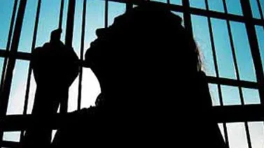 Una mujer ebria confunde la cárcel con un bar local
