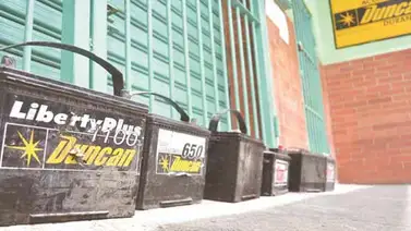 Mucha paciencia para conseguir batería para el carro Mucha paciencia para conseguir batería para el carro