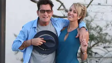 El actor Charlie Sheen y Brett Rossi rompen a pocas semanas de su boda El actor Charlie Sheen y Brett Rossi rompen a pocas semanas de su boda