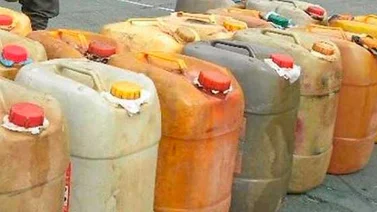 Acusados dos hombres por contrabando de 1.320 litros de gasolina