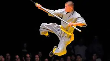 El hombre que transformó a los monjes shaolin en una marca global El hombre que transformó a los monjes shaolin en una marca global