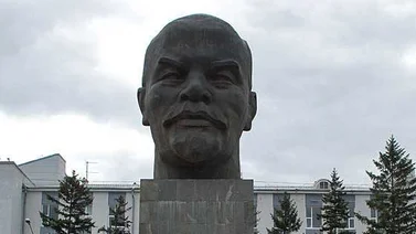 Berlín desenterrará inmensa cabeza de Lenin para una exposición