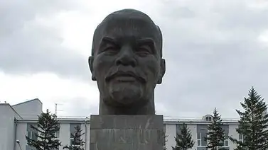 Berlín desenterrará inmensa cabeza de Lenin para una exposición Berlín desenterrará inmensa cabeza de Lenin para una exposición