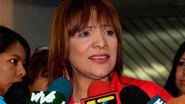 Ministra de Salud se reúne con empresas farmacéuticas y laboratorios