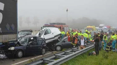 "Mega choque" en Holanda, 150 carros afectados