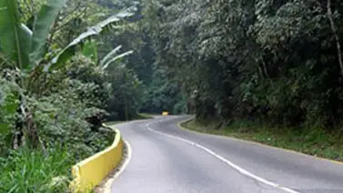 Abren paso en carretera a Choroní de forma controlada Abren paso en carretera a Choroní de forma controlada