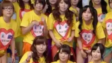 Actrices porno se dejan tocar el pecho para campaña contra el sida Actrices porno se dejan tocar el pecho para campaña contra el sida