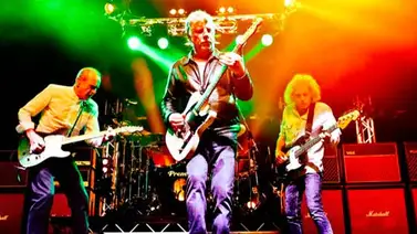 Status Quo se desnuda para la portada de su último disco Status Quo se desnuda para la portada de su último disco