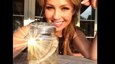 Thalía publica una foto de costillas en broma sobre su reducción de cintura Thalía publica una foto de costillas en broma sobre su reducción de cintura