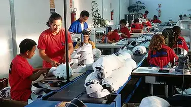 Actividad industrial cae en Brasil durante Mundial Actividad industrial cae en Brasil durante Mundial