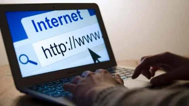 Por qué Google está revisando los correos de Gmail