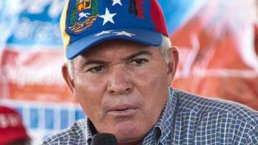 Gobernador Mata no hablará con transportistas que paralizaron servicios